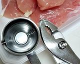楽々♪簡単♪鶏ささみの筋取り作り方1写真