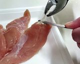 楽々♪簡単♪鶏ささみの筋取り作り方3写真