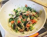 残ったミートソースで野菜炒め作り方4写真