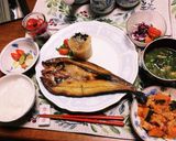 魚の一夜干しにカップ大根おろしとレモン作り方5写真