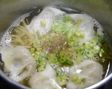 簡単！餃子スープ　たっぷり生姜作り方3写真