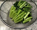 栄養満点！小松菜とジャガたまねぎ味噌汁作り方1写真