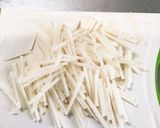 ♡麺つゆで簡単♡大根の皮のきんぴら作り方1写真