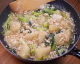 大根消費で節約☆大根と小松菜の鶏そぼろ餡作り方6写真