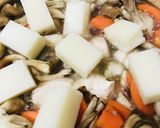 鍋の素活用●鶏肉と餅＆うどんの炭水化物鍋作り方2写真