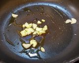 豚バラ切り落としの醤油麹炒め。作り方2写真