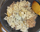 蓮根と挽き肉の味噌マヨネーズ和え作り方4写真