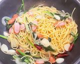 味付け簡単！ウィンナーほうれん草パスタ！作り方4写真