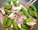 スナップえんどうとベーコンの炒め物作り方4写真