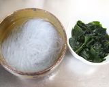 ごまたっぷり♪春雨とわかめのサラダ作り方1写真