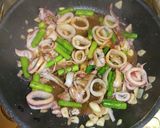 イカとアスパラのガリバタ醤油炒め作り方7写真