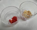 小学生でも作れるイチゴのパフェ♪作り方1写真