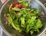 いちごと生ハムとレタスのサラダ作り方5写真