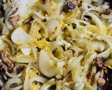 鰯の味噌煮缶と玉葱の卵とじ丼作り方2写真