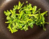 【味ぽん】春菊とベーコンの味ポン炒め作り方2写真