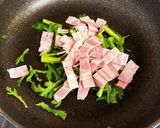 【味ぽん】春菊とベーコンの味ポン炒め作り方3写真