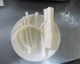 芹と鶏ささみ、裂けるチーズのサラダ作り方3写真
