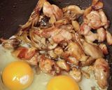 ワンパンで鶏肉とふんわり玉子☆夕食メイン作り方2写真