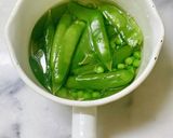 色も味もアップ！グリーンピースご飯作り方1写真