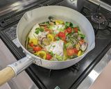 鯛かまと三つ葉のアクアパッツァ作り方7写真