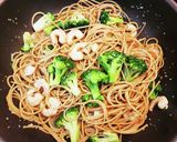 海老とブロッコリーのガリバタ醤油パスタ作り方3写真