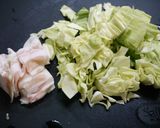 簡単！豚バラキャベツのお味噌汁作り方1写真