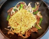 牛肉のステーキソース焼きそば作り方4写真