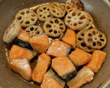 鮭とれんこんの甘辛バター照り焼き作り方5写真