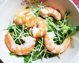 海老·チキンonカイワレ大根サラダ作り方3写真