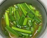 鶏胸肉のニラ玉作り方3写真