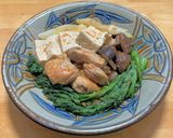 鶏もも肉と豆腐と長葱と春菊と椎茸のうま煮作り方6写真