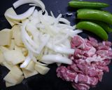 簡単！ソース肉じゃが作り方1写真