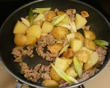 新じゃがとひき肉の味噌あんかけ作り方4写真
