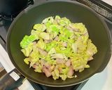 春キャベツと豚バラの塩麹丼作り方1写真