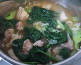 ちぢみほうれん草と鶏肉のピリ辛スープ作り方4写真