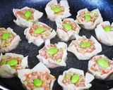 フライパンで簡単☆枝豆とカニカマの焼売作り方4写真