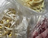 豚ロース肉☆トロリっもやし餡かけ炒飯弁当作り方1写真