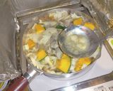 野菜たっぷり煮込みうどん(味噌味)作り方5写真