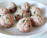 お鍋・スープにフワッと柔らかな【豚団子】作り方3写真