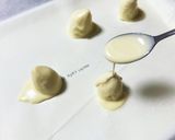ハロウィンに簡単に　チョコバナナおばけ作り方4写真