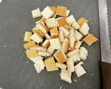 パンの耳のクルトンと目玉焼きのサラダ作り方1写真