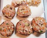 鶏挽き肉の鶏皮餃子と椎茸の肉詰め作り方5写真