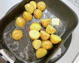 新じゃがとアスパラのバター醤油炒め作り方4写真