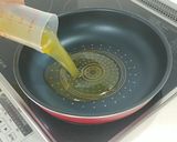 ベーコンとカリフラワーのアヒージョ★動画作り方4写真