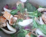 鶏ももとラディッシュのマスタード炒め作り方7写真