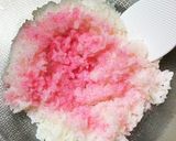 春の行楽のおともに　桜餅柏餅風おにぎり作り方1写真