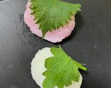 春の行楽のおともに　桜餅柏餅風おにぎり作り方6写真