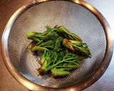 タラの芽としらすの味噌汁作り方3写真