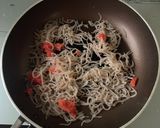 プリプリ食感が楽しい★糸蒟蒻のたらこ炒め作り方5写真