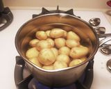 アメリカで人気のスマッシュドポテト作り方1写真